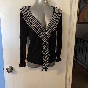 ❤️ Black & White sweater w/ruffles down the front